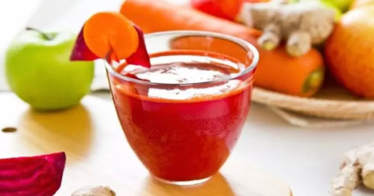 Ten 4-składnikowy sok to istna bomba witaminowa. Jego przyrządzenie jest dziecinnie proste